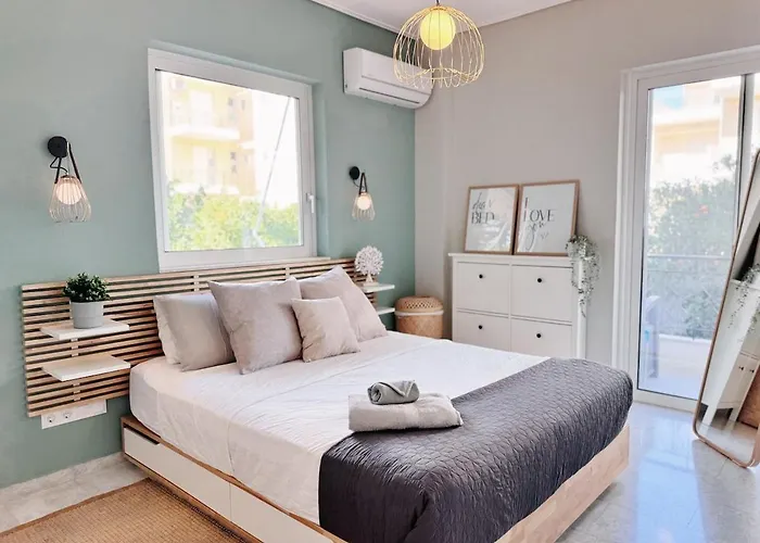 Apartment Coastal Living In